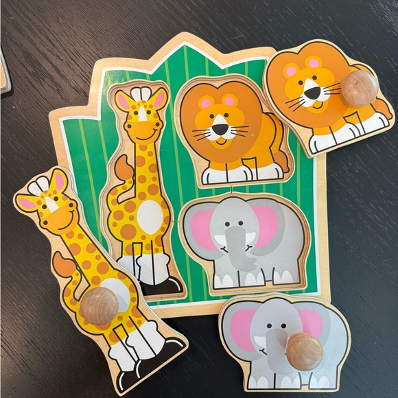 Melissa & Doug 2 Jumbo Knob Puzzles - Picture 8 of 11